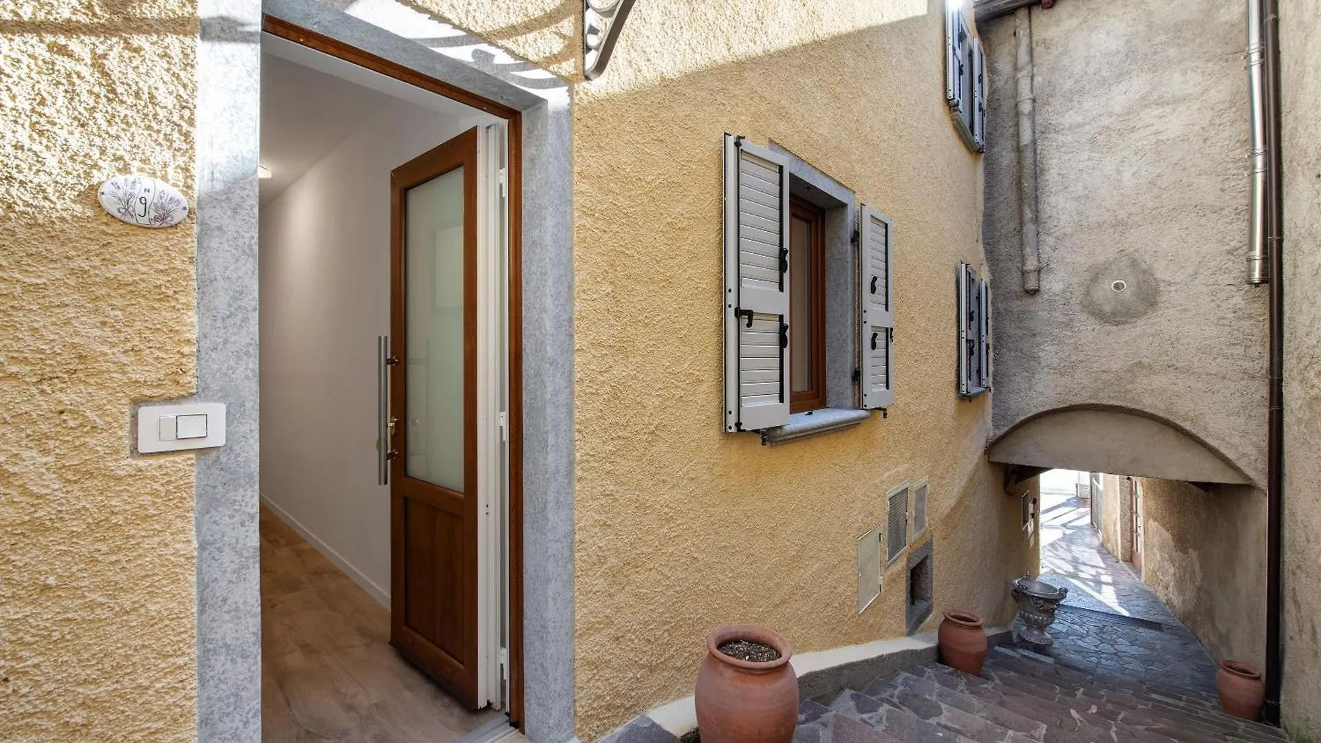 Residence Tatiana Flower Tremosine Apartment